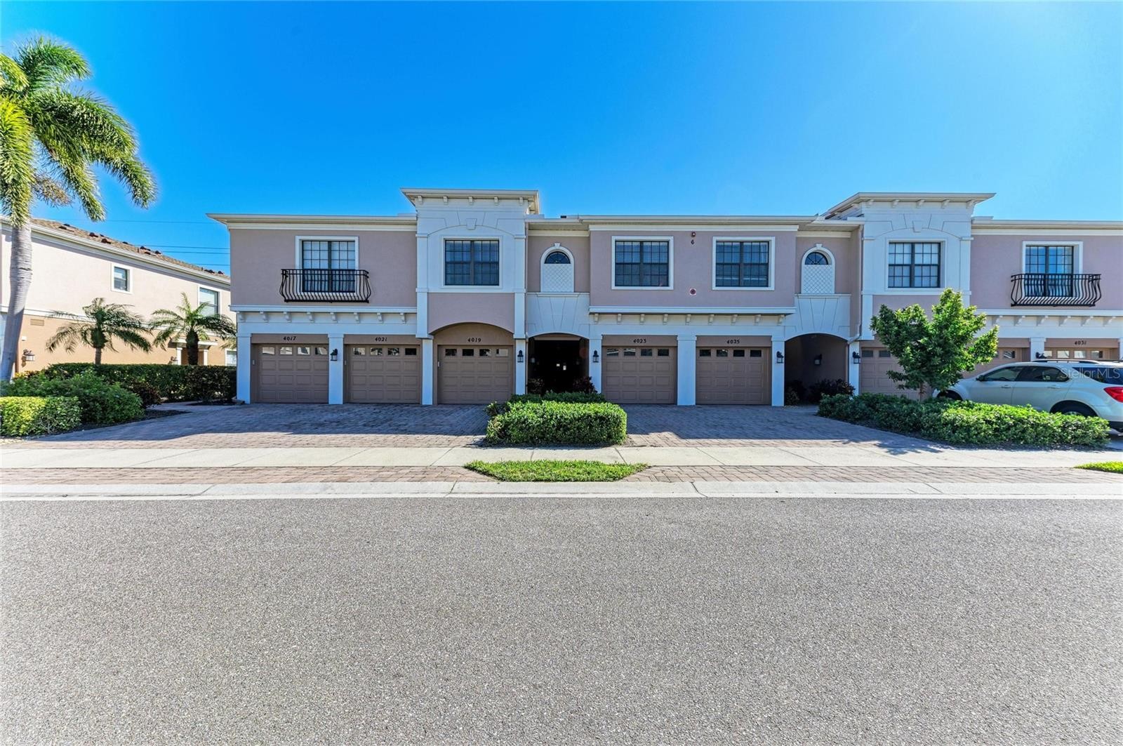 4023 OVERTURE CIR #318