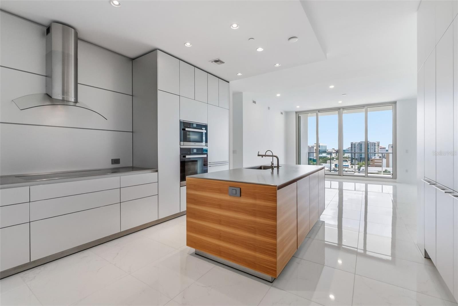 111 S PINEAPPLE AVE #1103