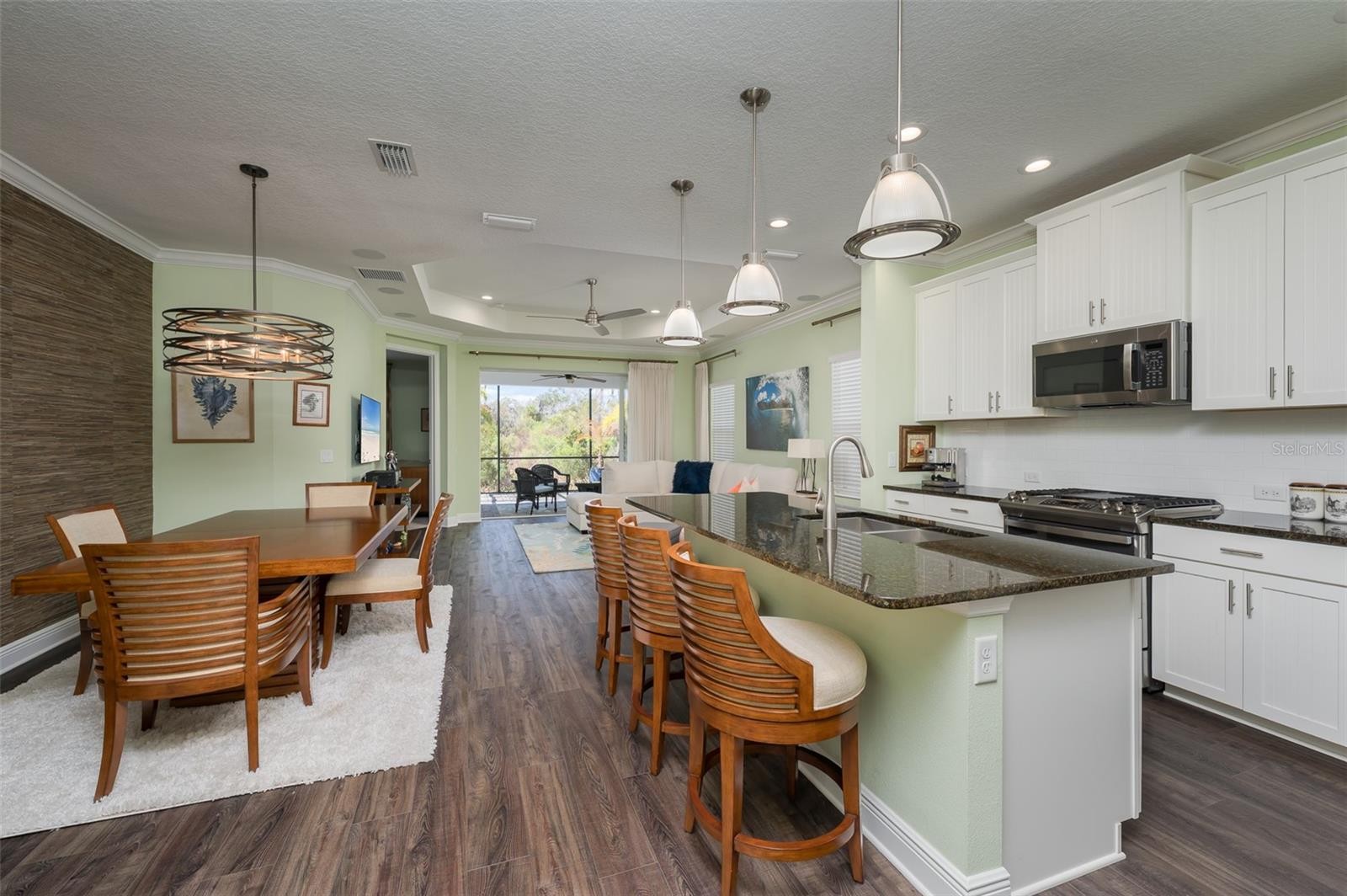 2726 SAPPHIRE BLUE LN