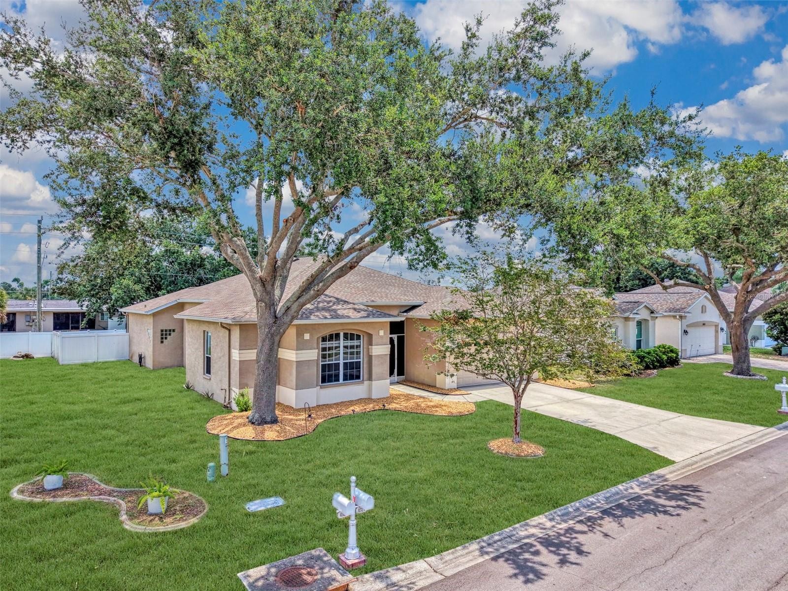 4327 MANFIELD DR