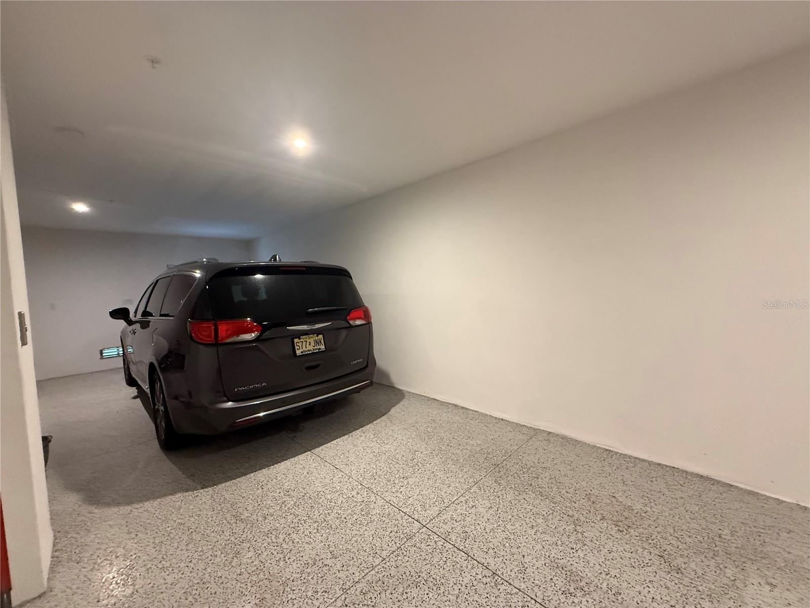 5544 CANNES CIR