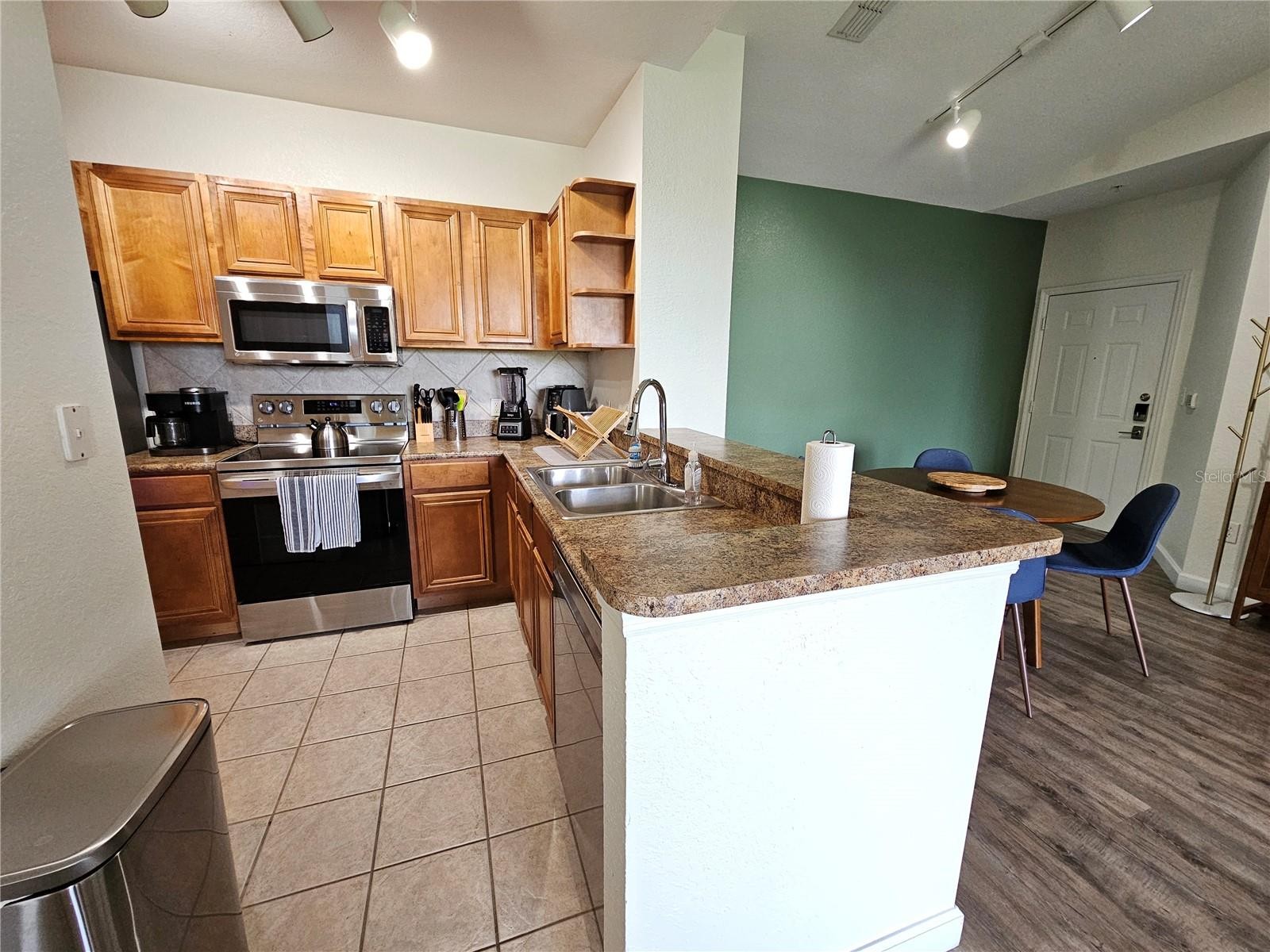 8335 38TH STREET CIR E #305