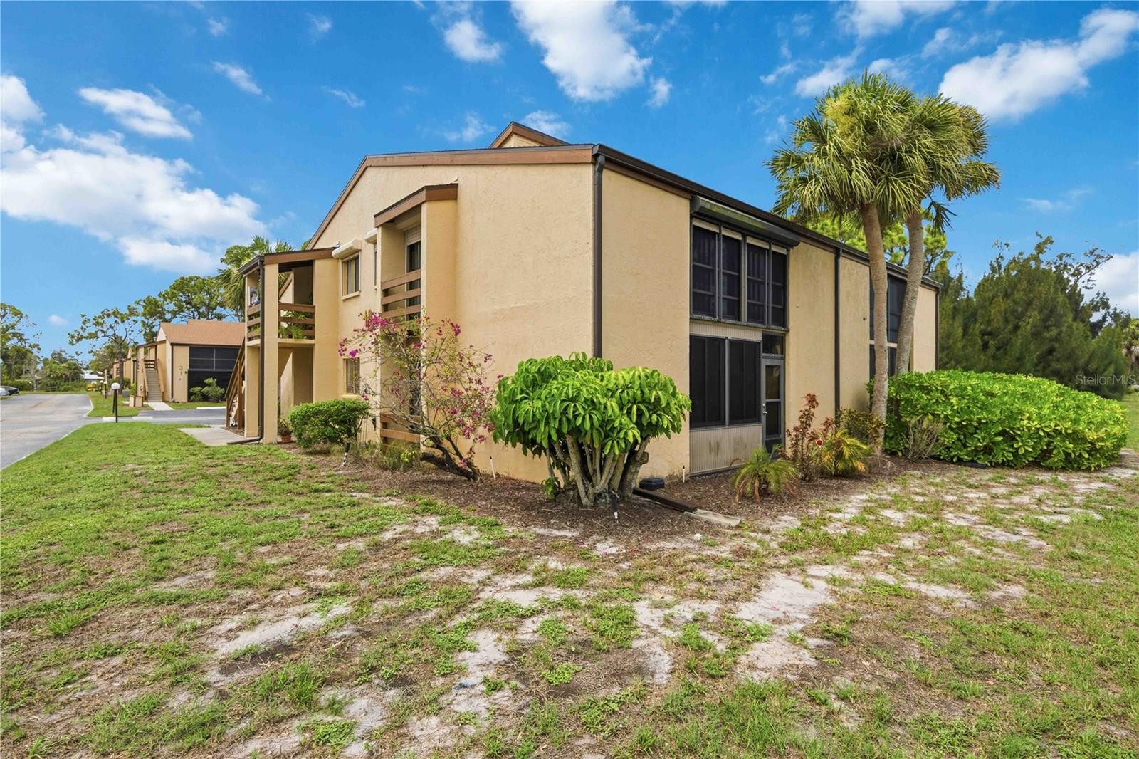 18 QUAILS RUN BLVD #18202