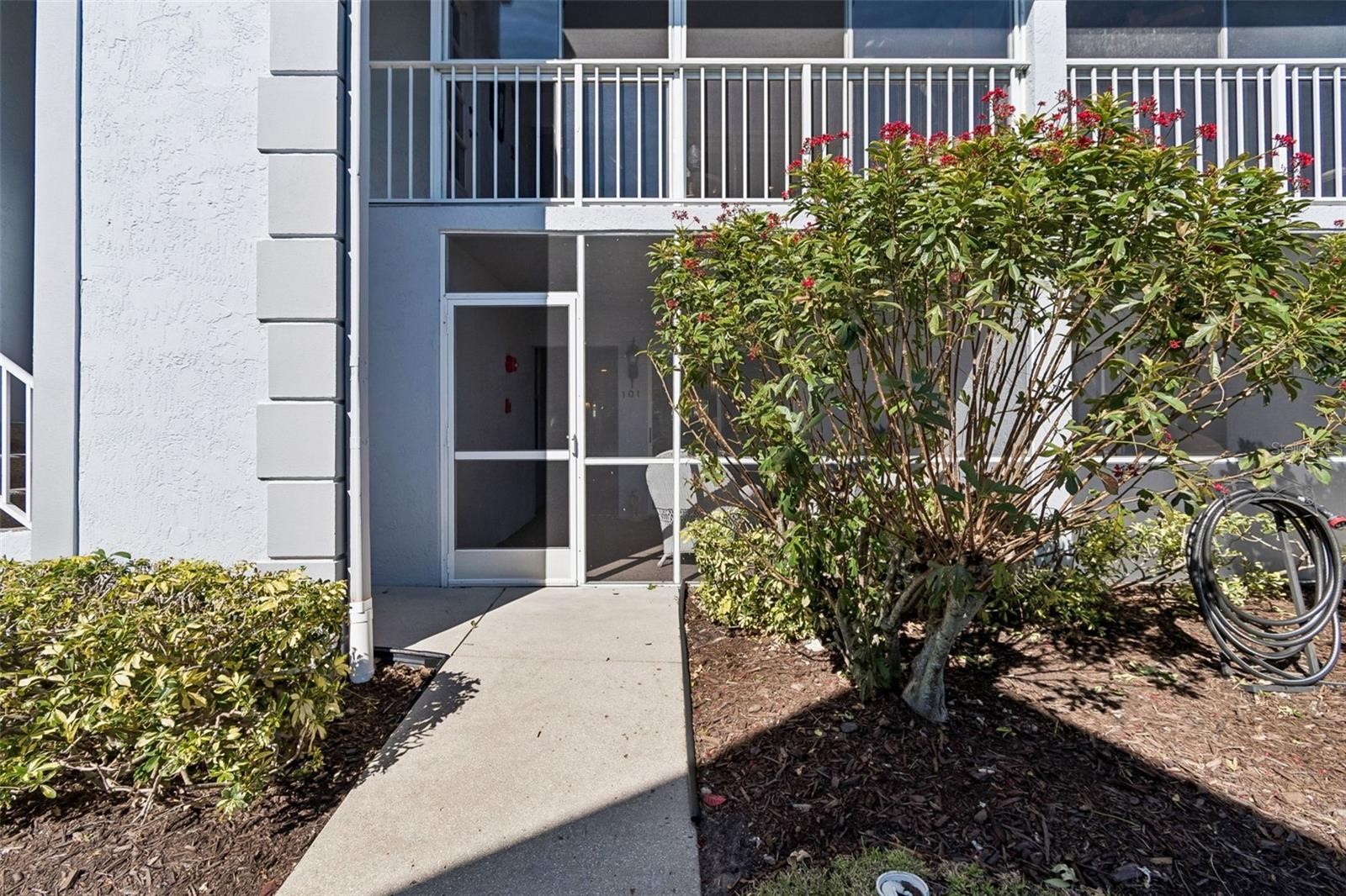 6707 STONE RIVER RD #101