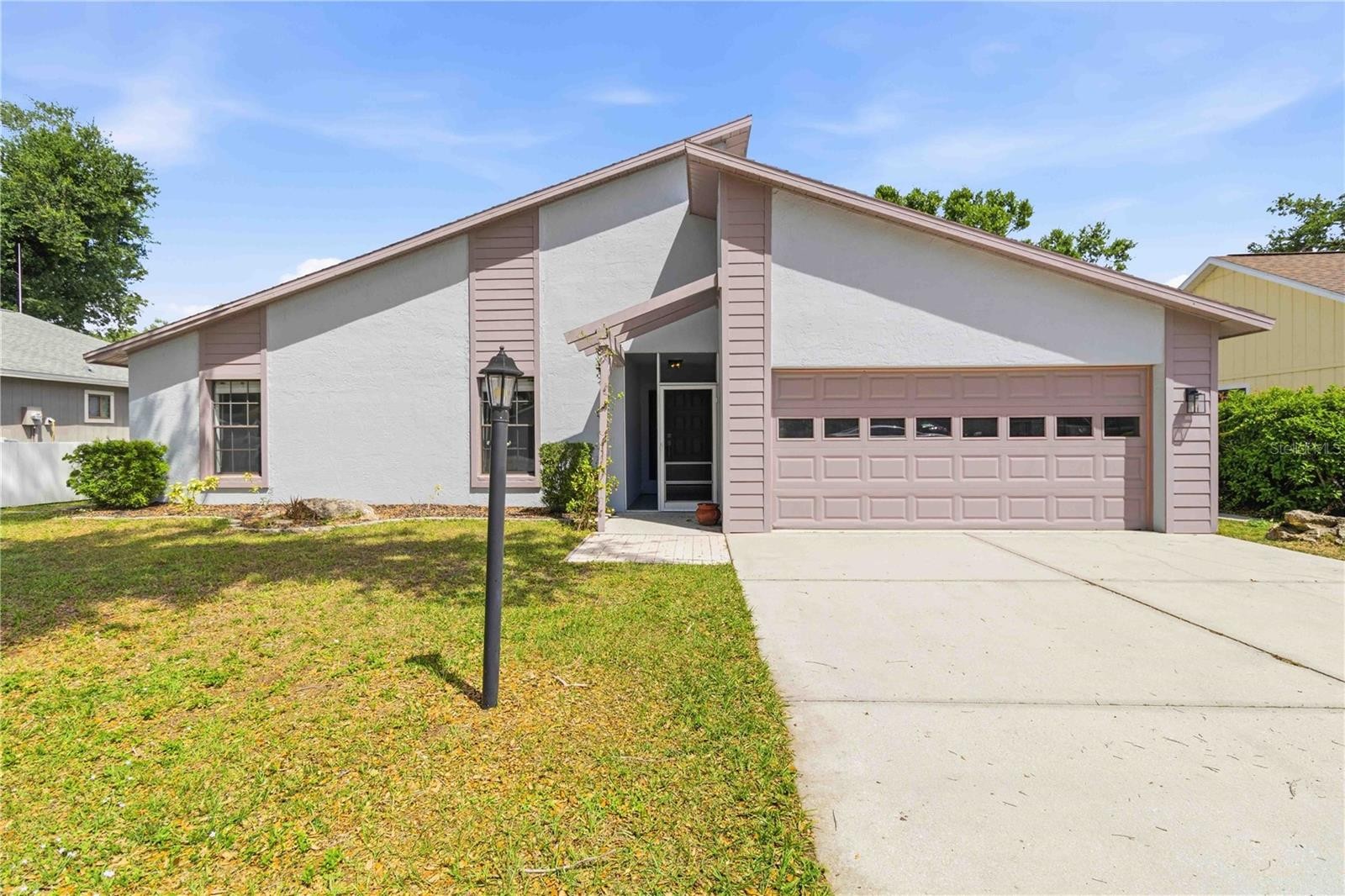 3605 SHADY BROOK LN