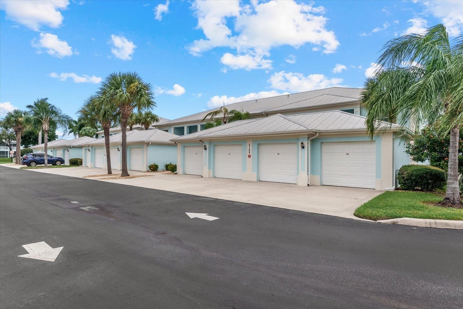 5768 SABAL TRACE DR #203