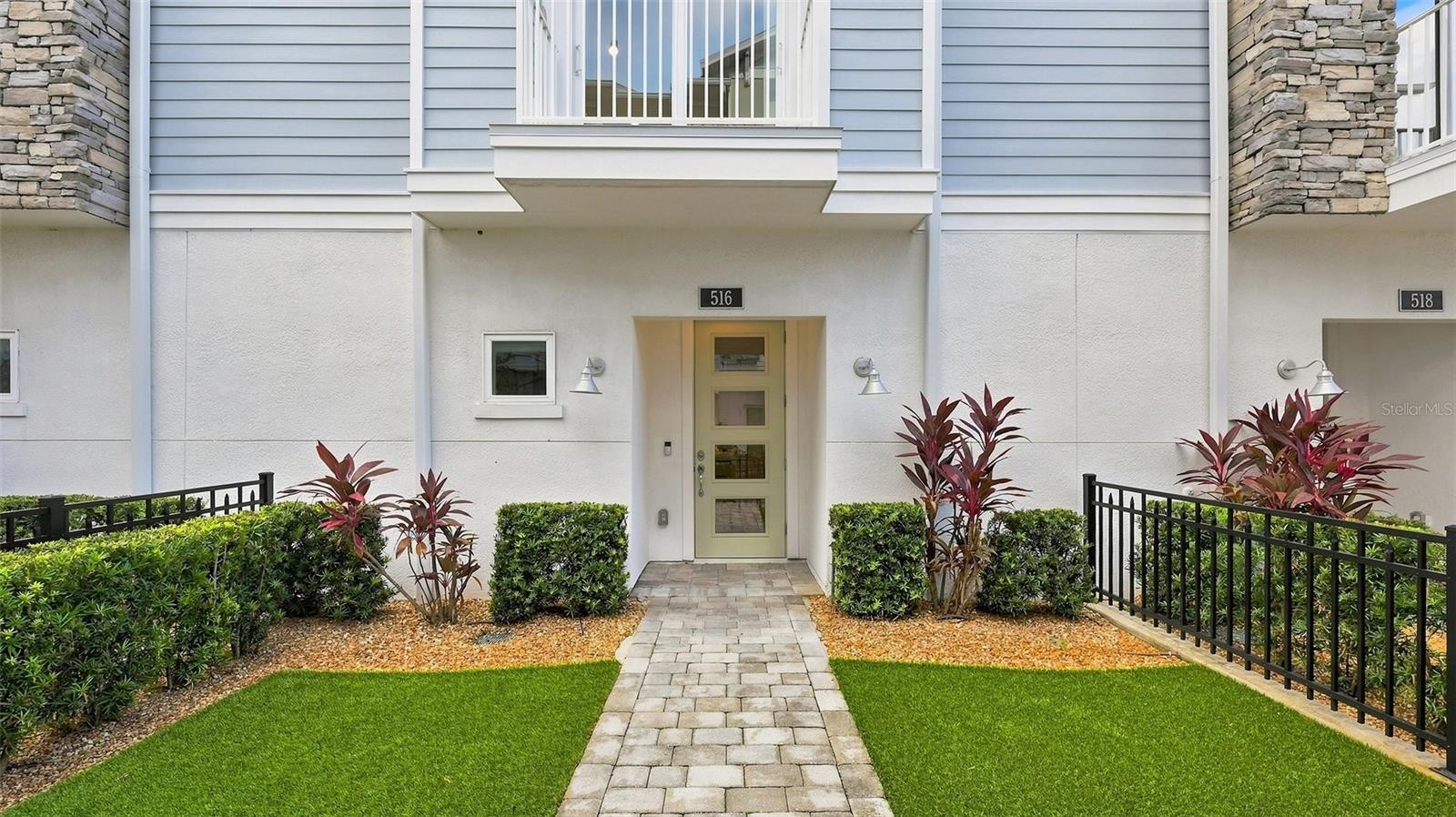 516 LAUREL PARK DR