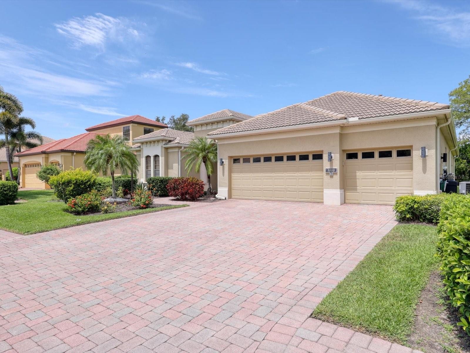4688 TUSCANA DR