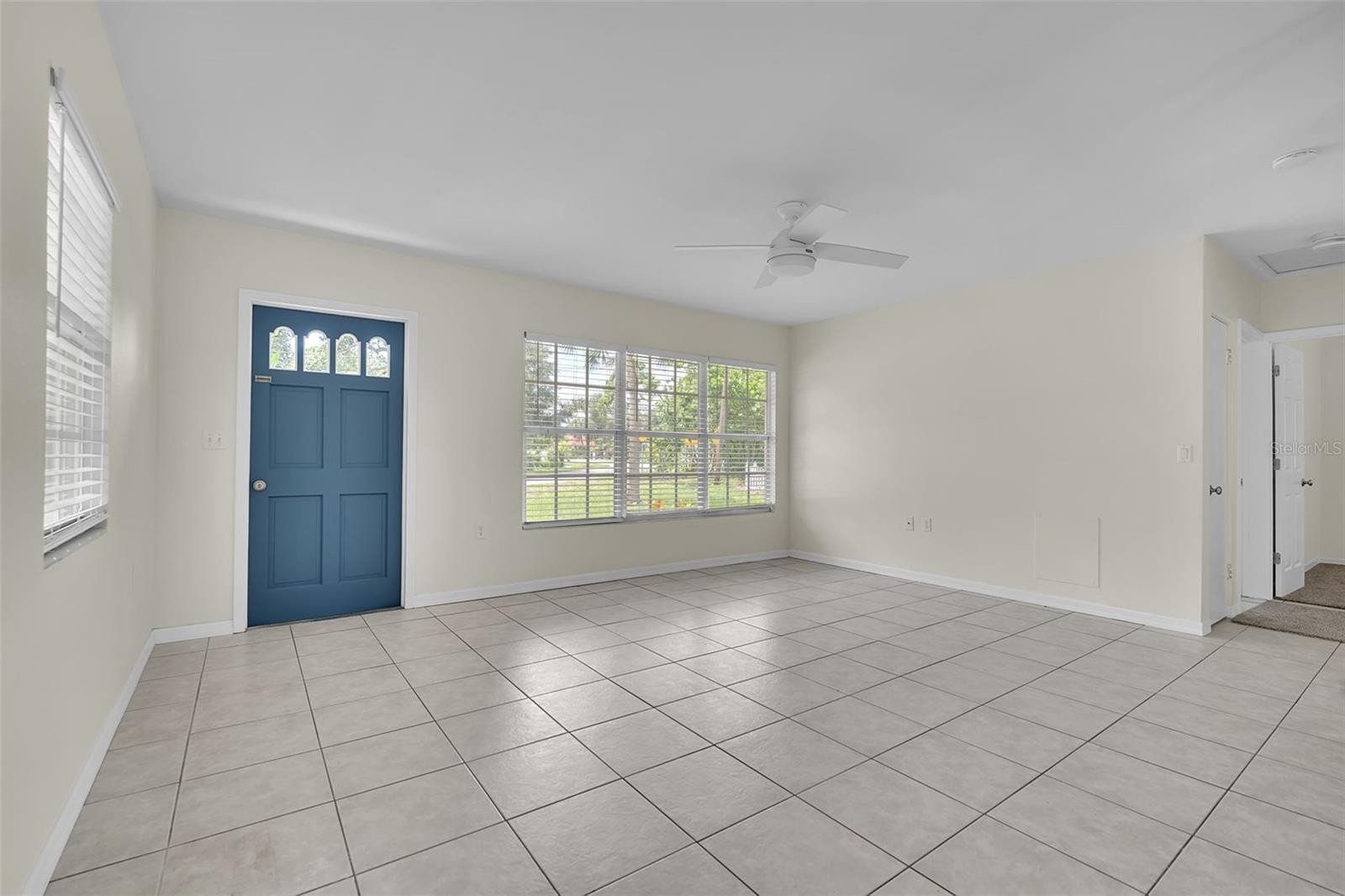 516 LAUREL RD W