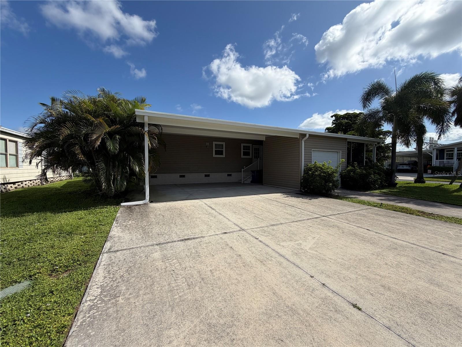 5274 E CAMELOT DR