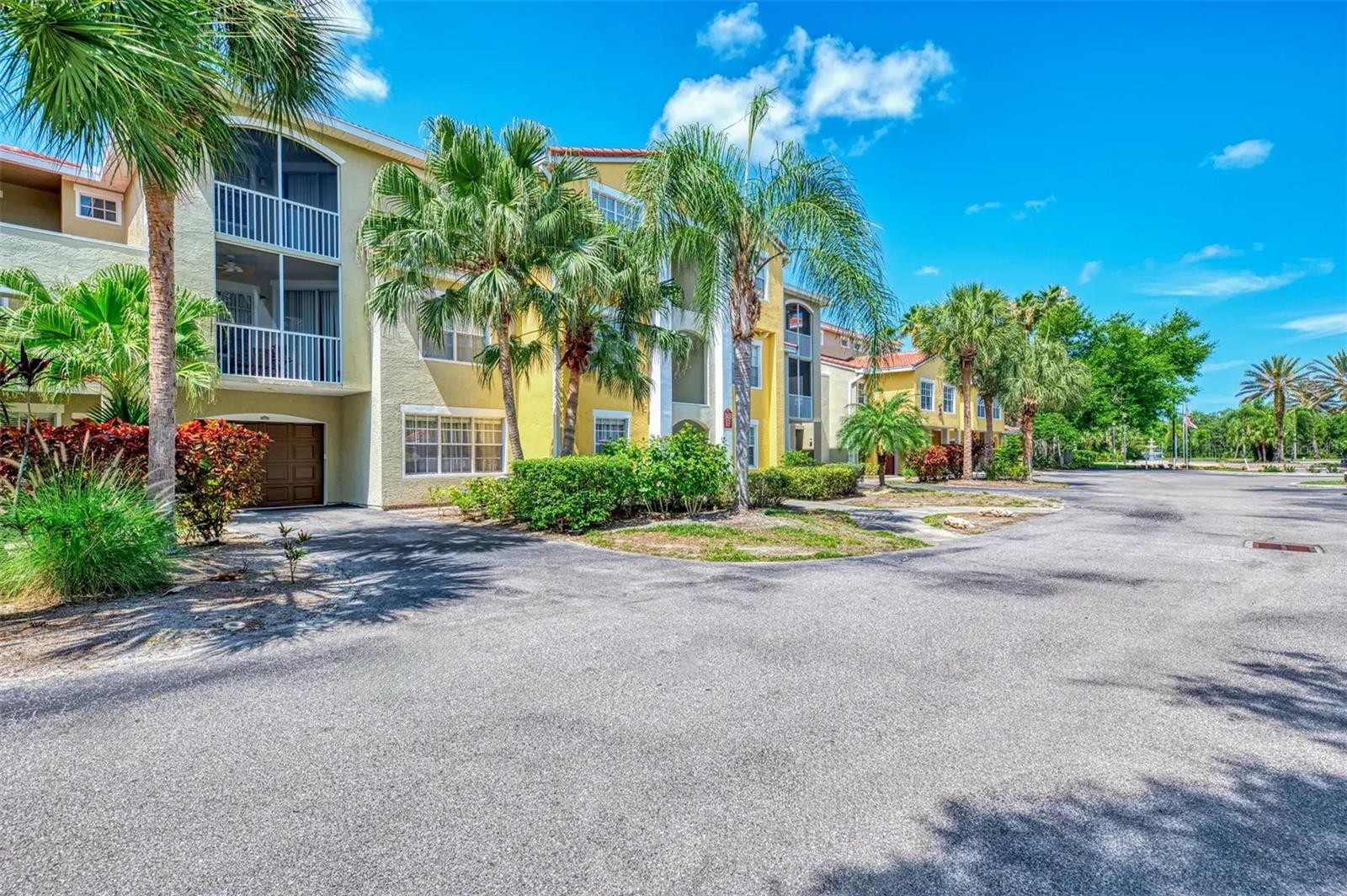 5450 BENTGRASS DR #5-111