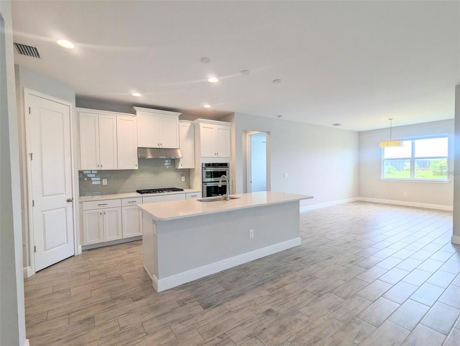 5834 LONG SHORE LOOP