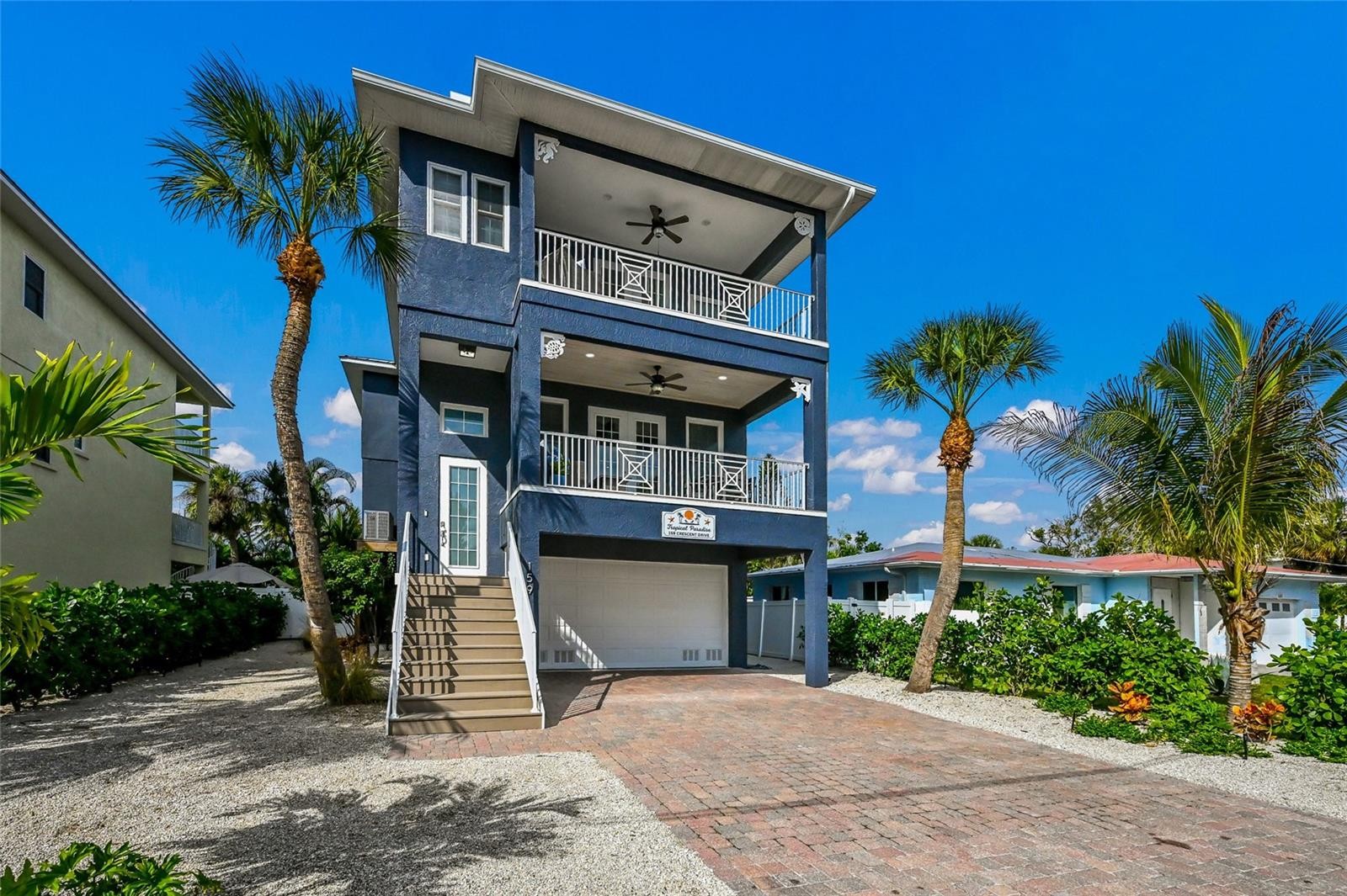 159 CRESCENT DR