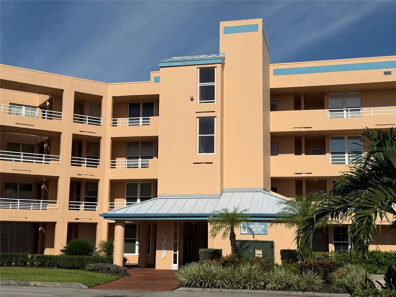 4530 PINEBROOK CIR #306