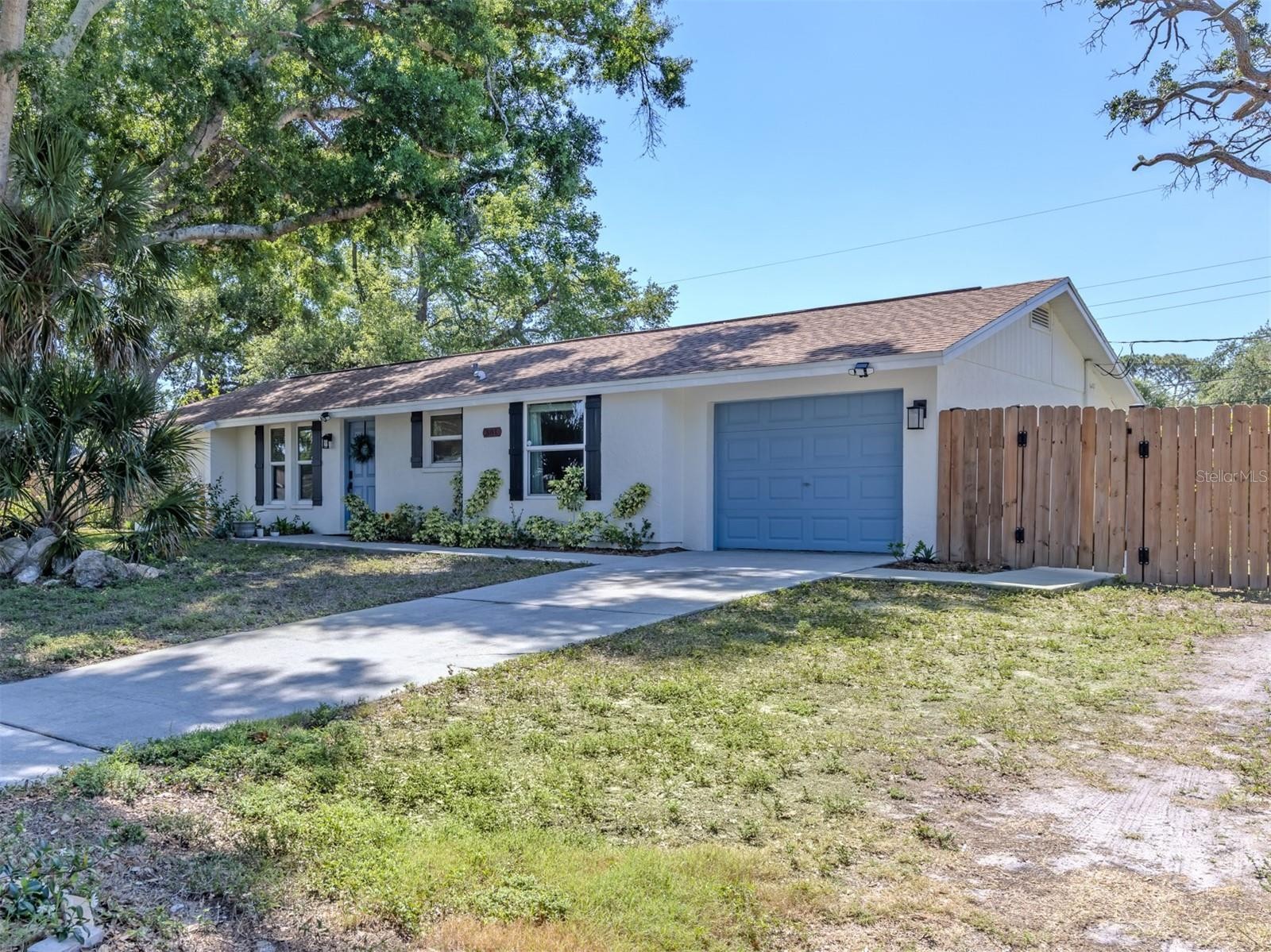 381 FALKLAND RD