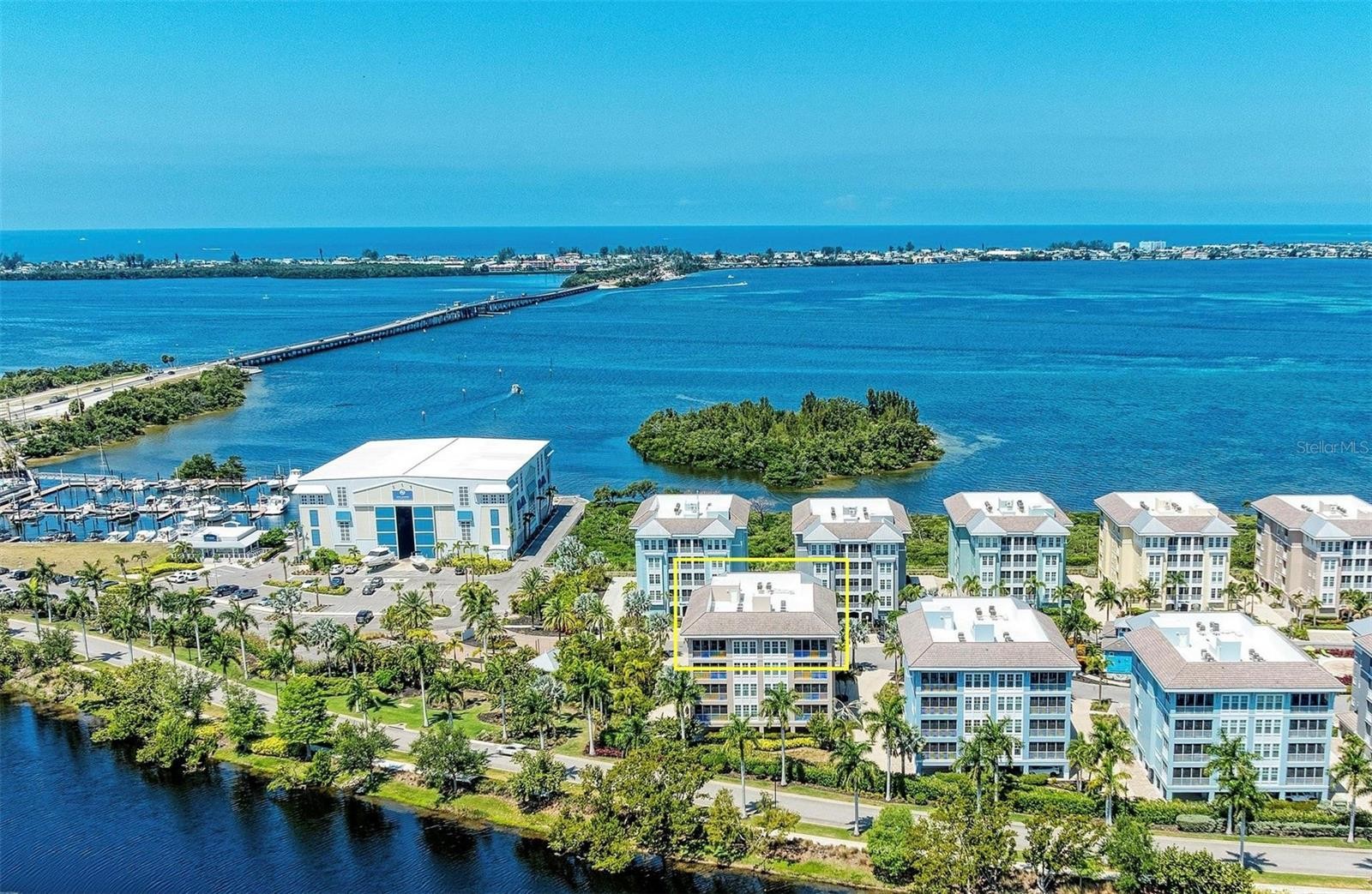 395 ARUBA CIR #402