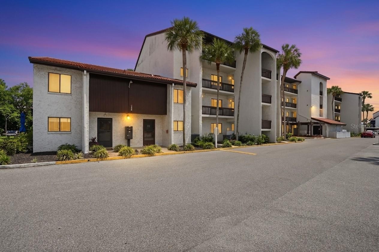 1624 STICKNEY POINT RD #1624-208