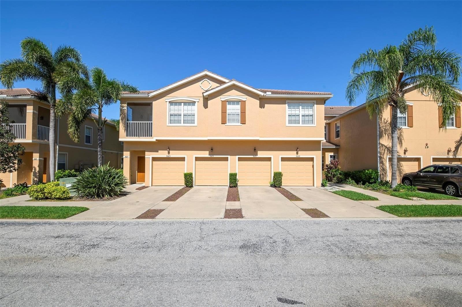 3423 PARKRIDGE CIR #19-101
