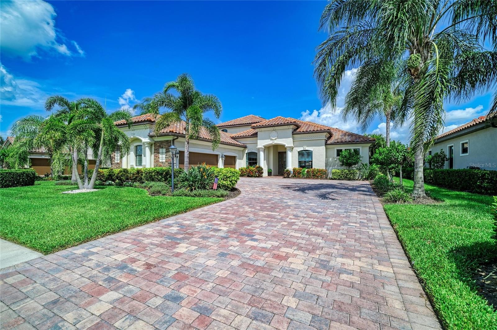 5664 CLOVERLEAF RUN