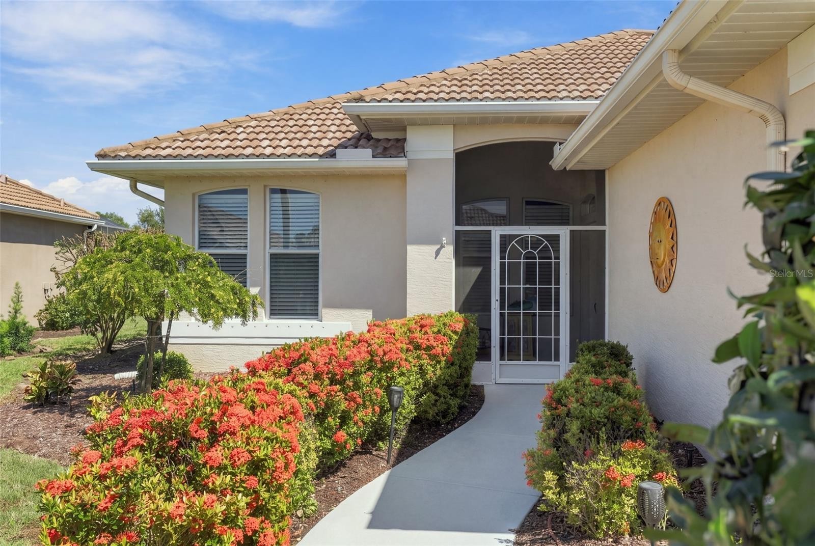 687 LAKESCENE DR