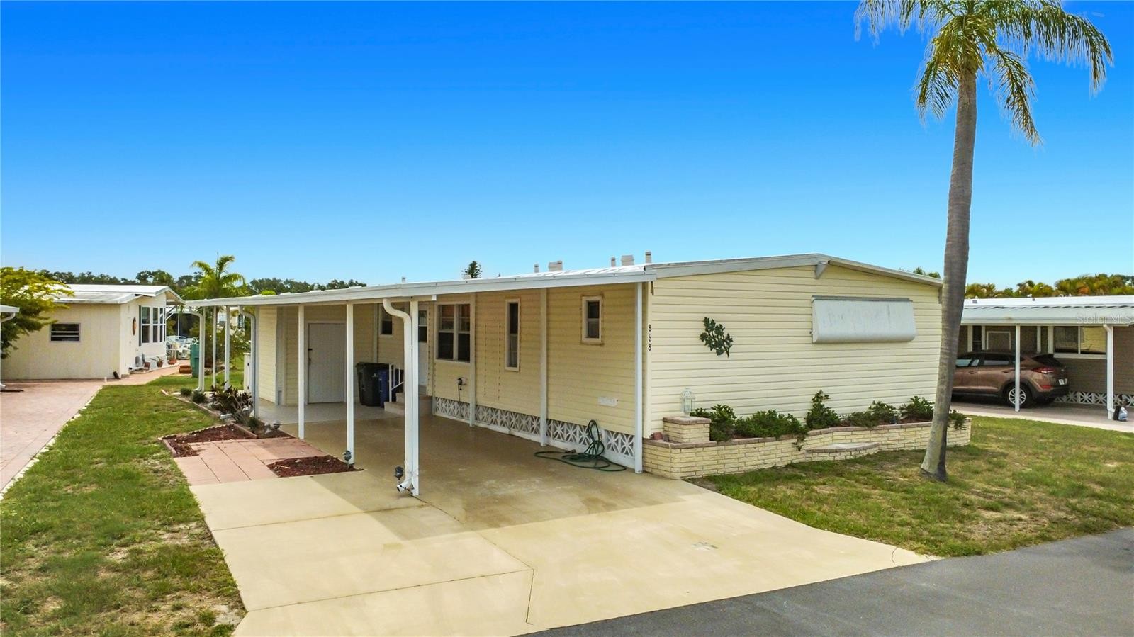868 BAVENO DR