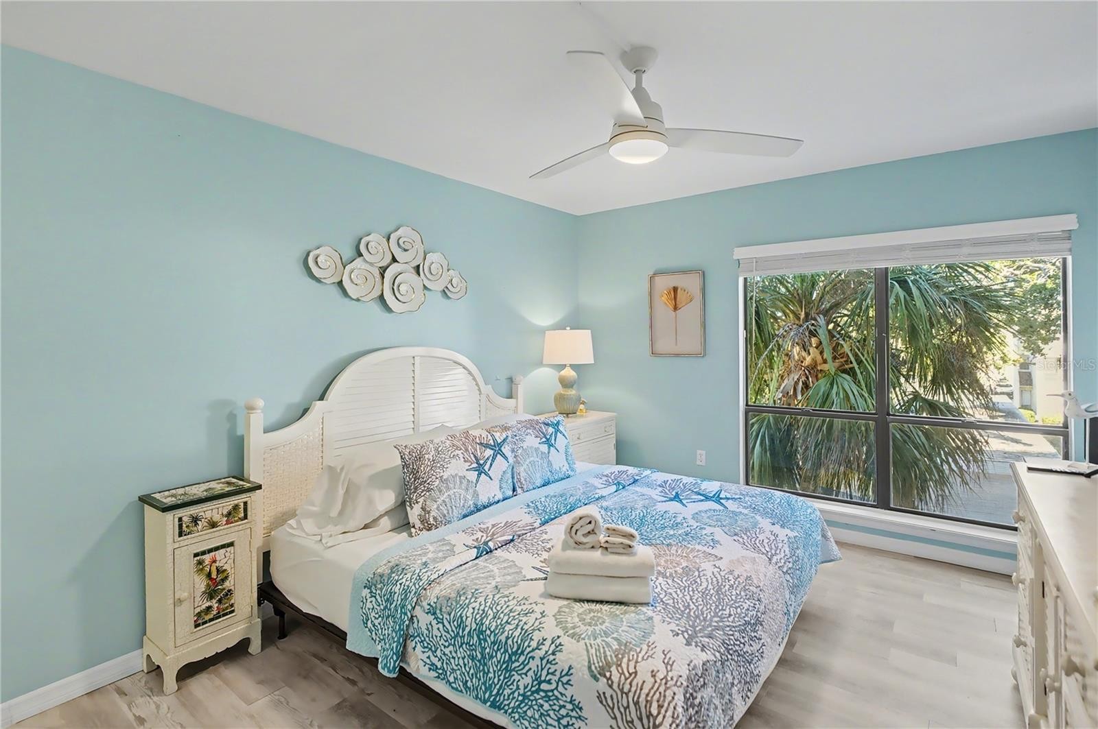 6157 MIDNIGHT PASS RD #E23