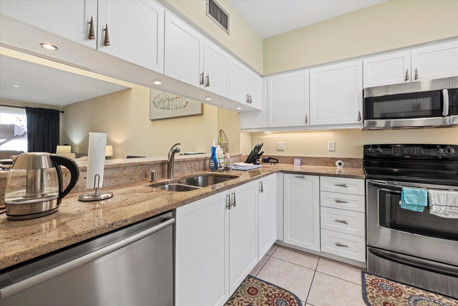 2012 HARBOURSIDE DR #2104