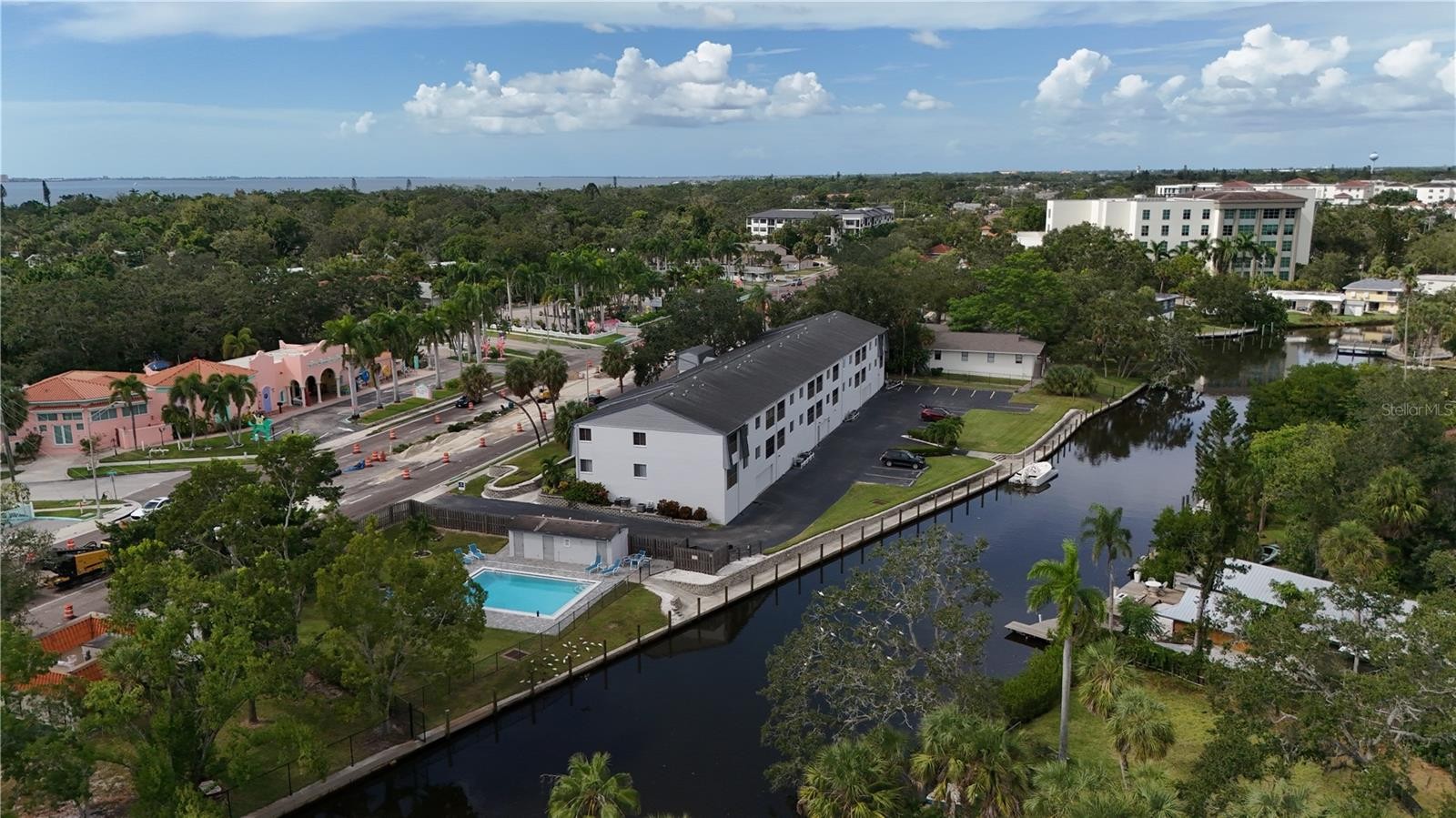 2124 TAMIAMI TRL #204