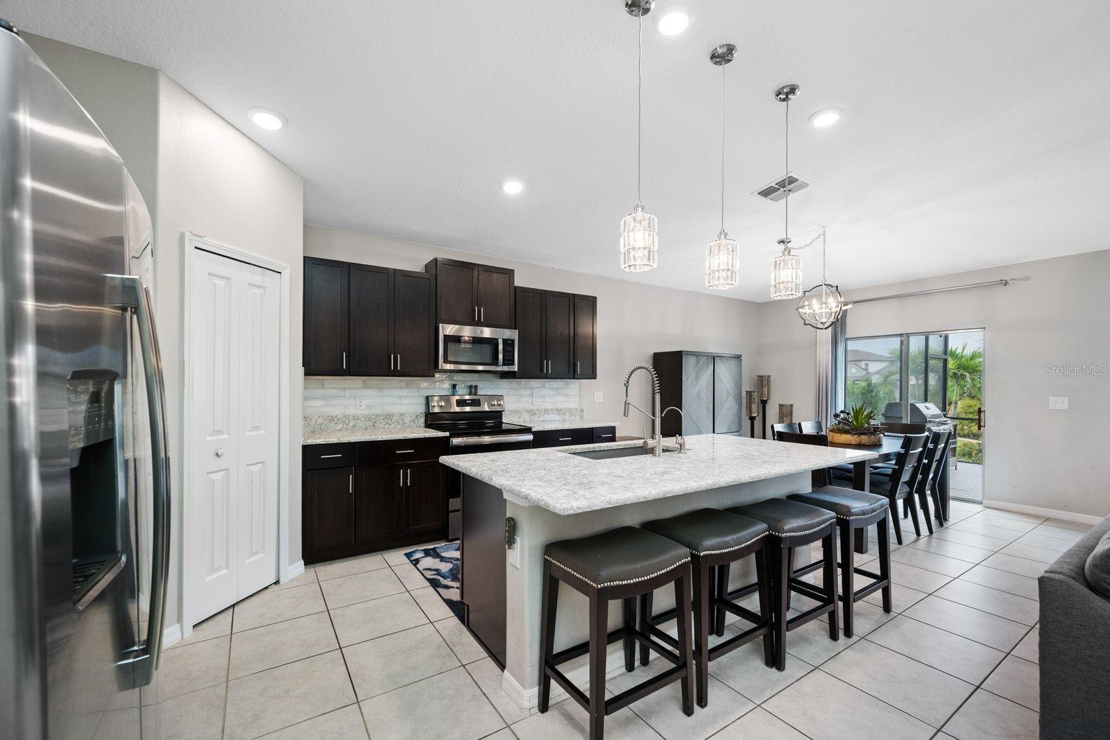 6022 TREMEZA PL