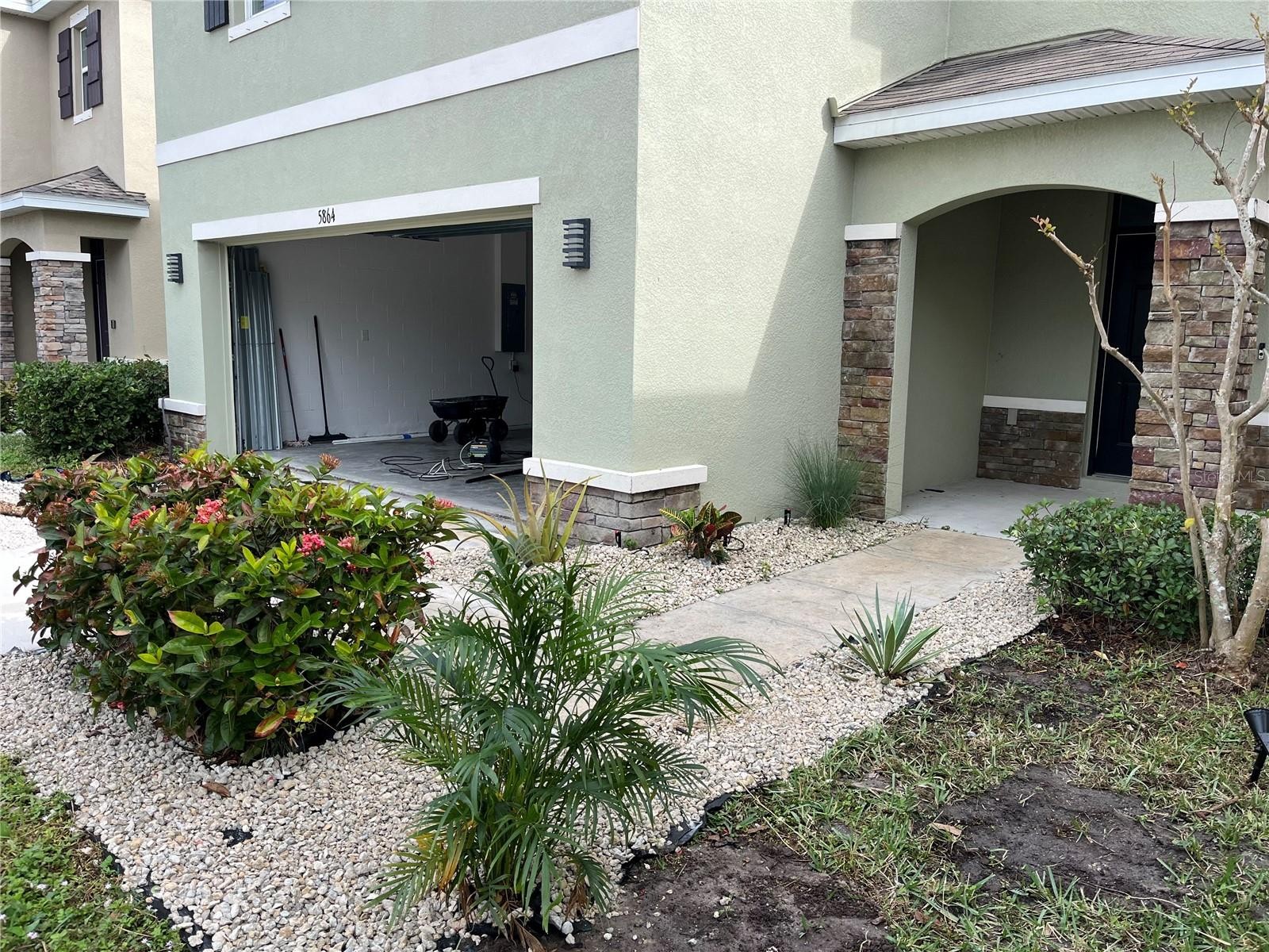 5864 CALLA LILLY DR