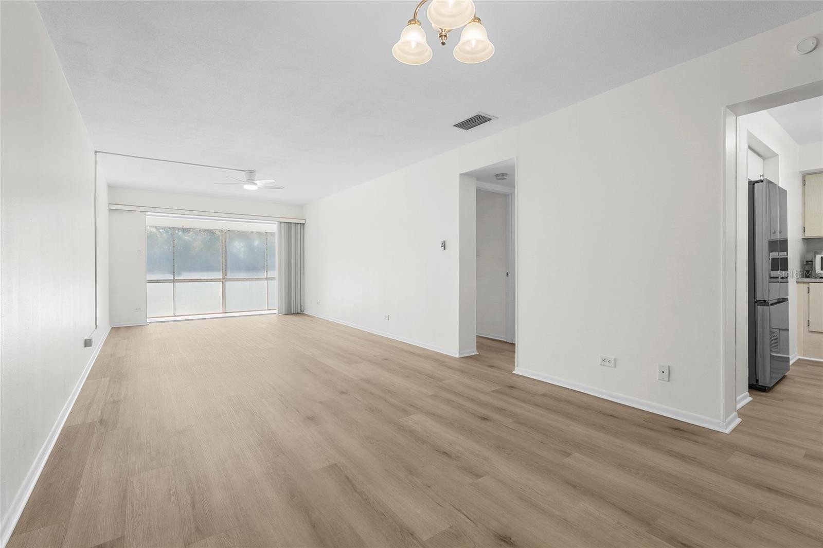 3950 ROXANE BLVD #2B