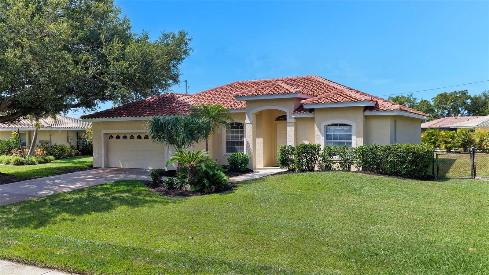 439 E ROSSETTI DR