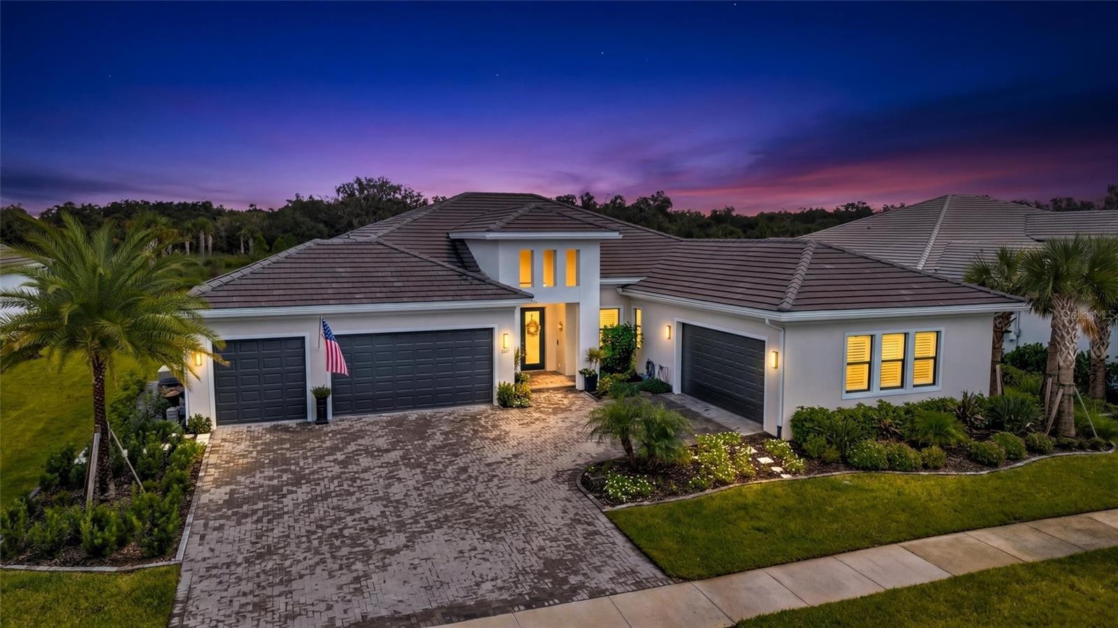 4592 MONDRIAN CT