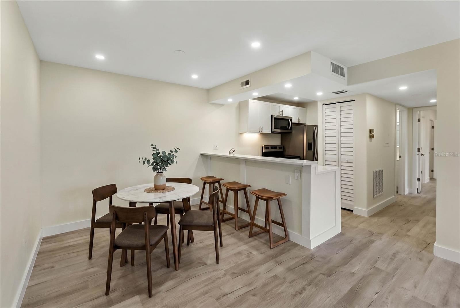 3229 BENEVA RD #203