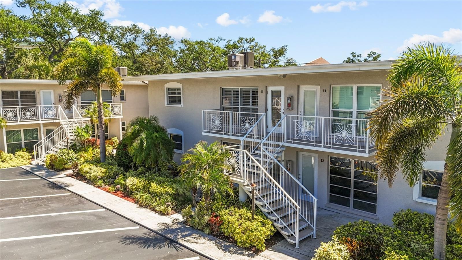 521 W VENICE AVE #16