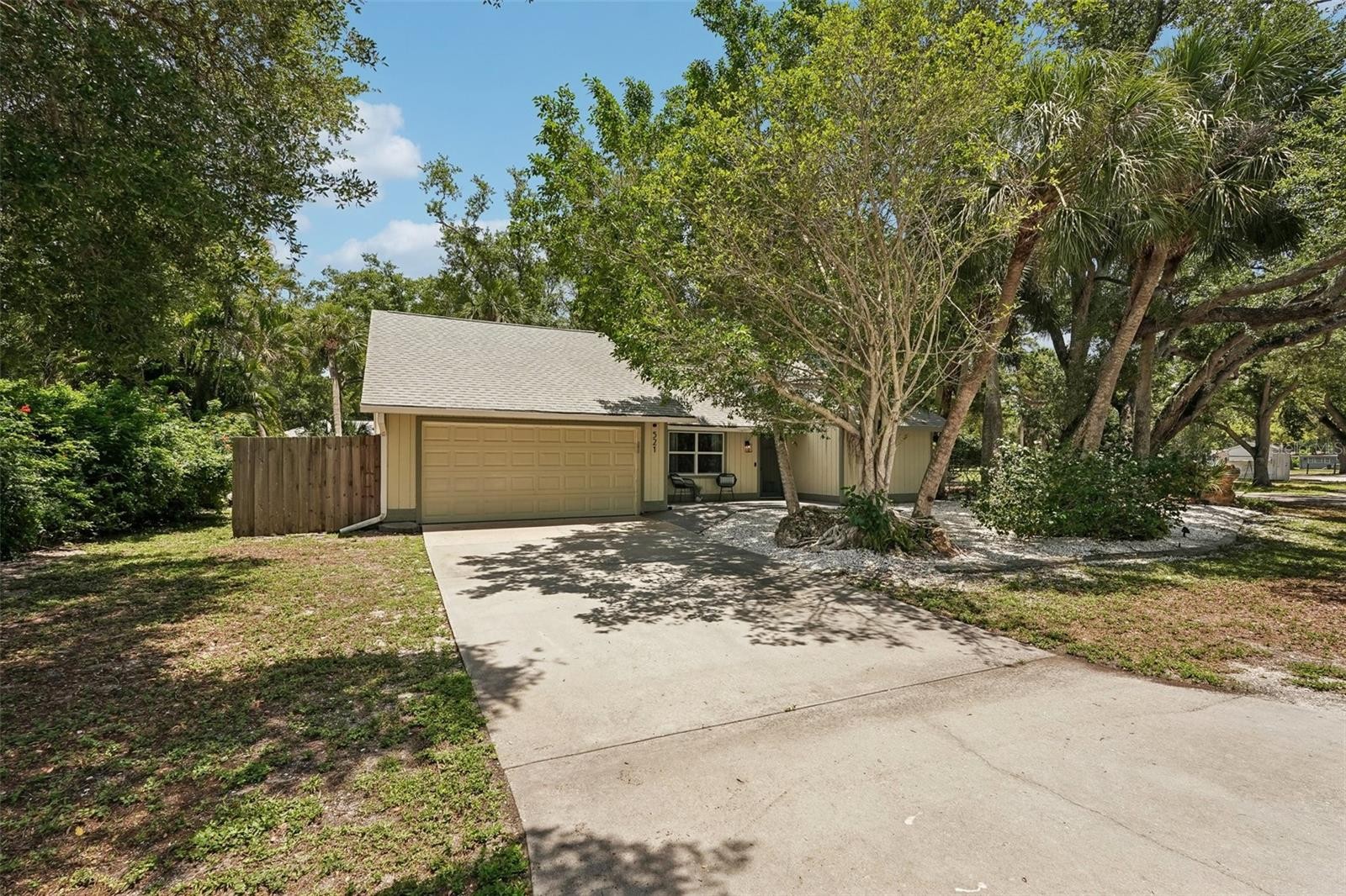 521 AVALON RD