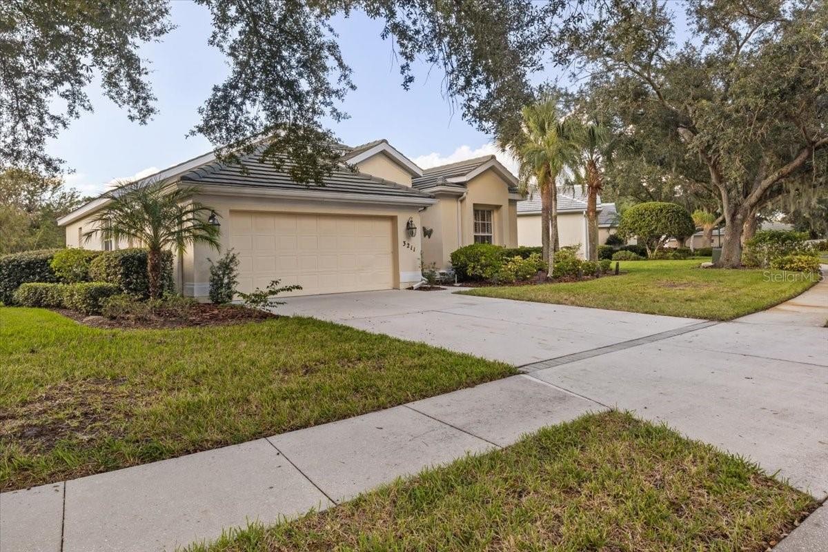 3211 WOODLAND FERN DR
