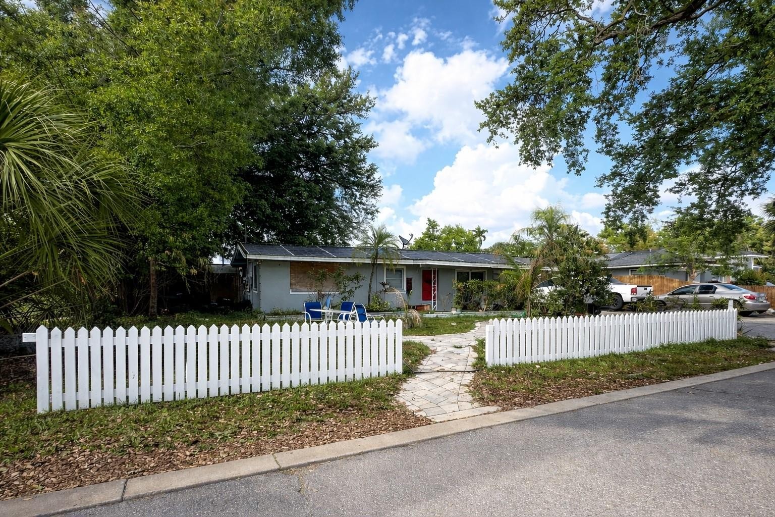 1525 7TH AVENUE DR E