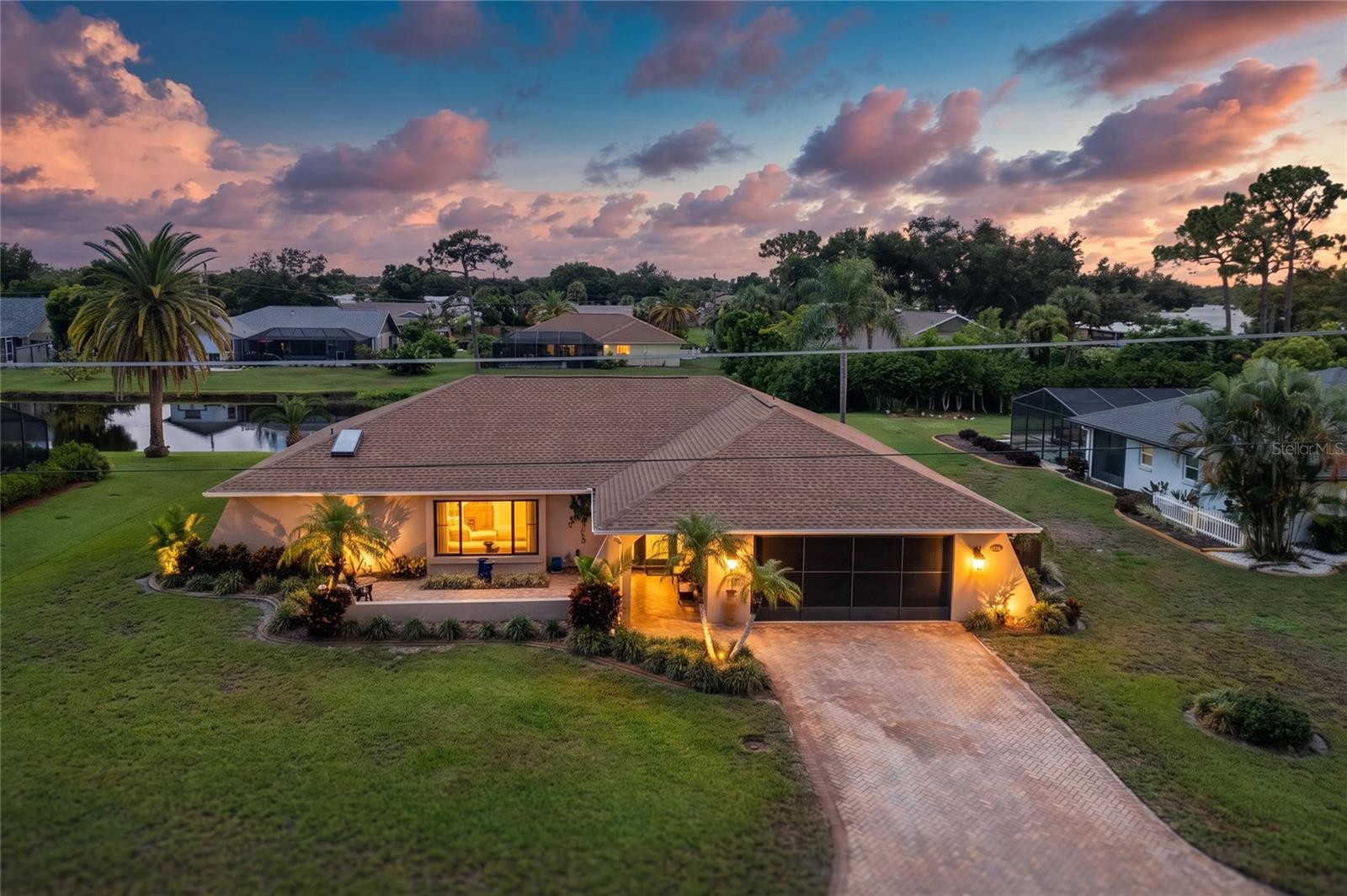 156 HOURGLASS DR