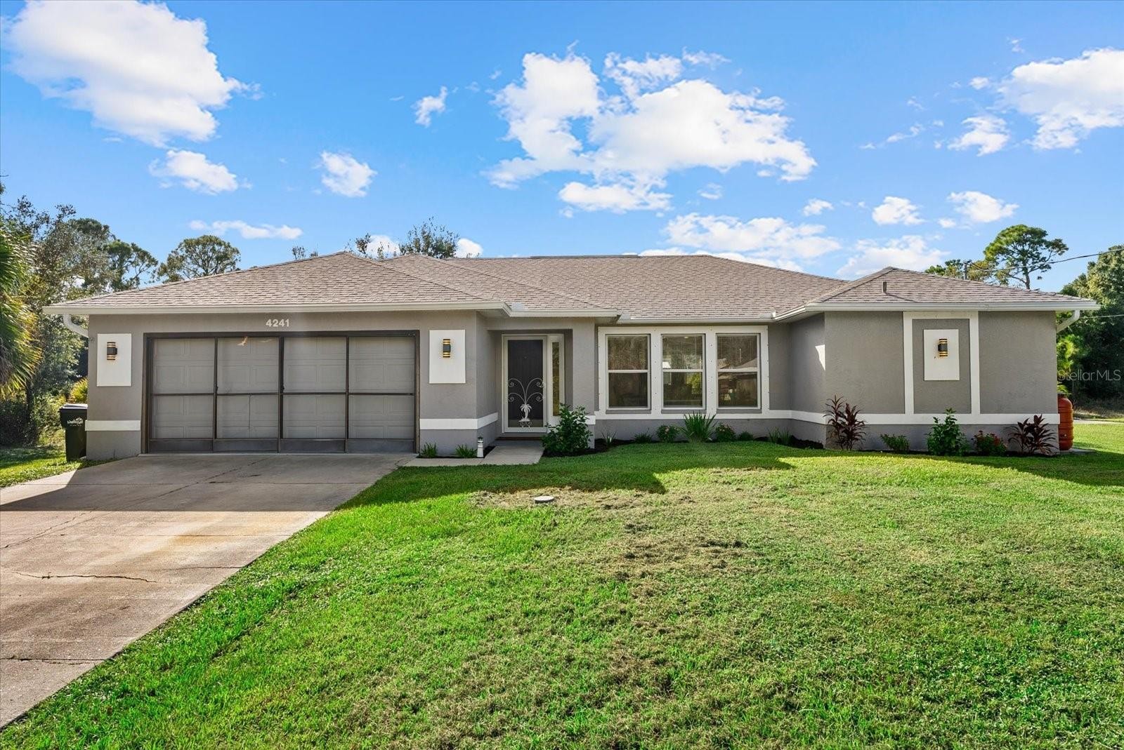 4241 CHAMRADE RD