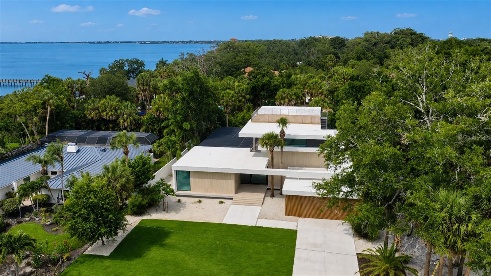 359 N SHORE DR
