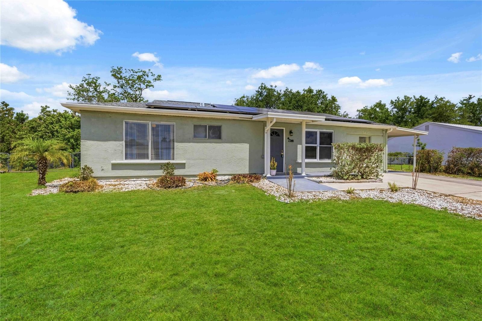 2419 ROXBURY CIR