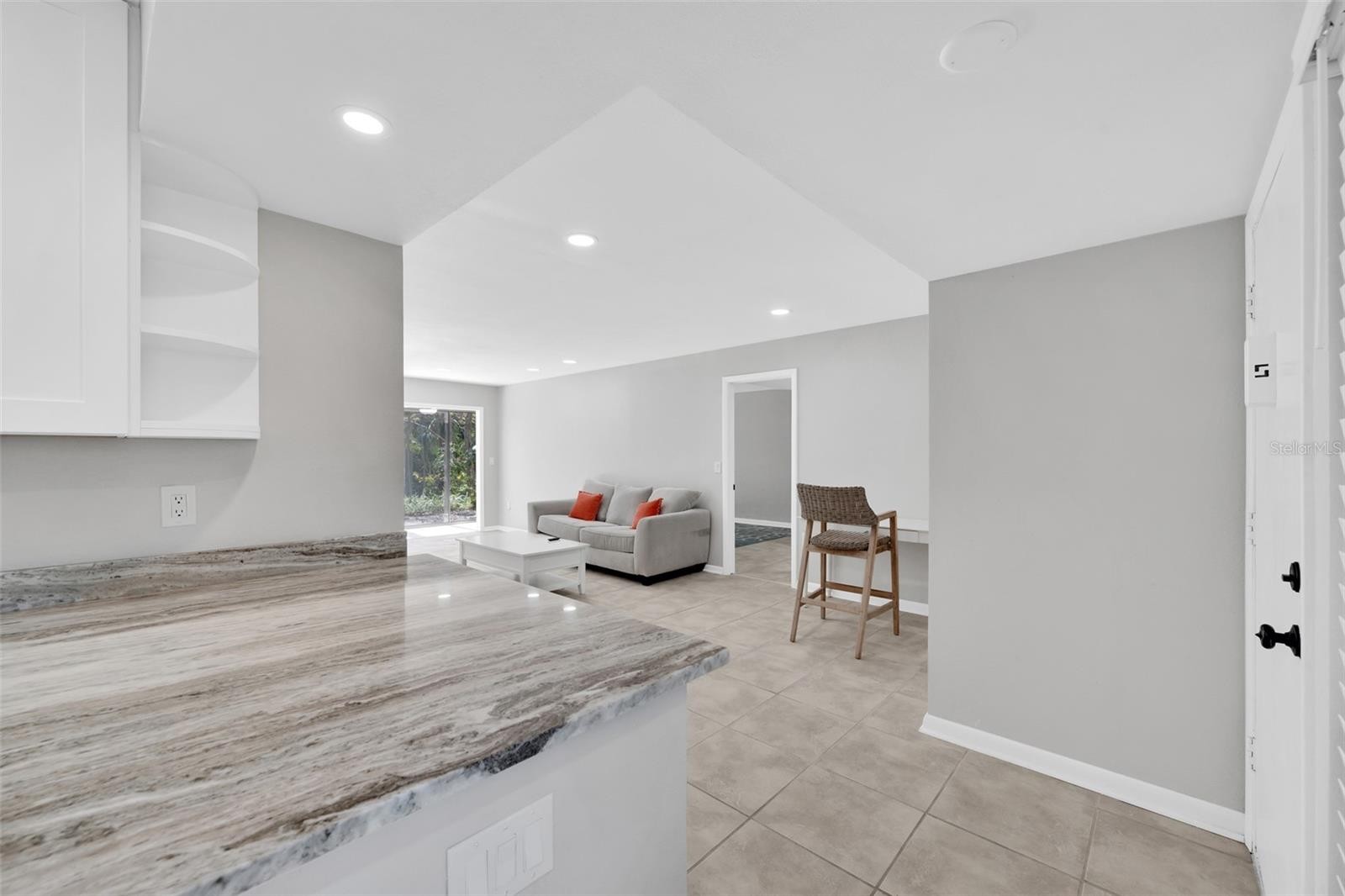 1697 BROOKHOUSE CIR #116