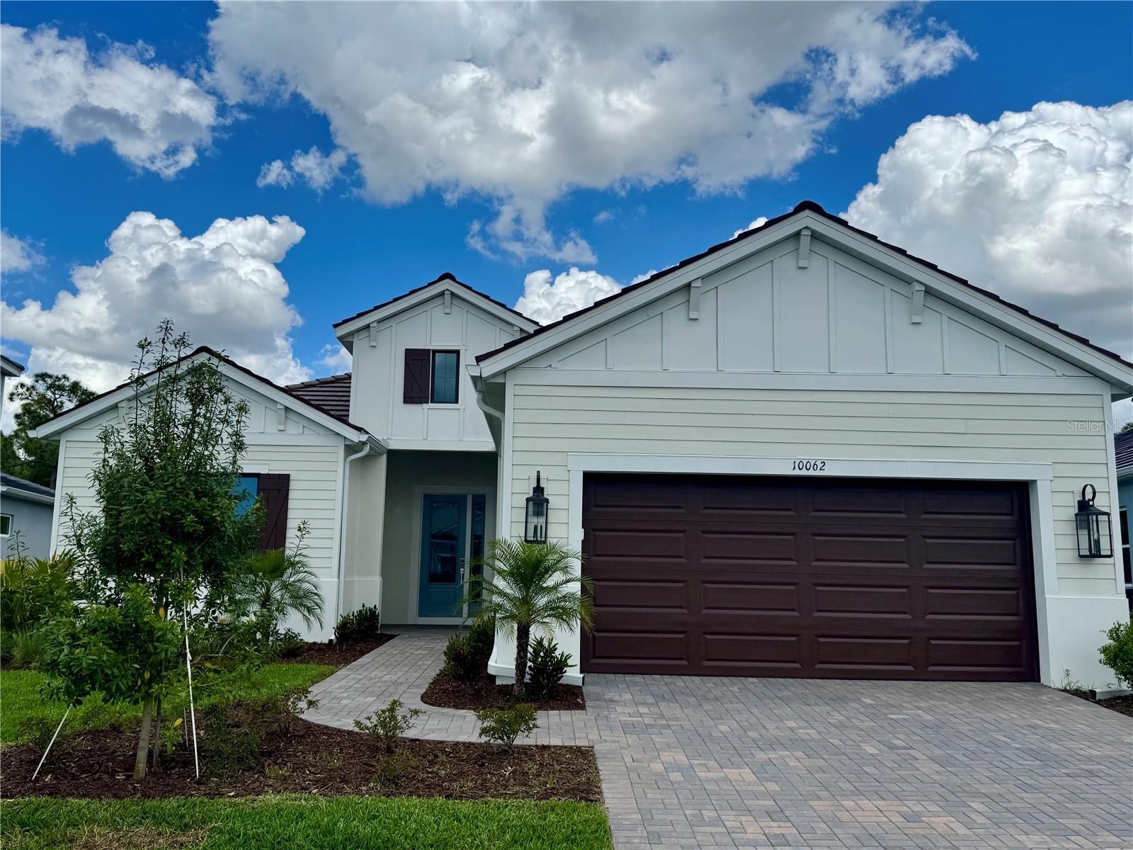 10062 CRYSTAL ISLE CIR