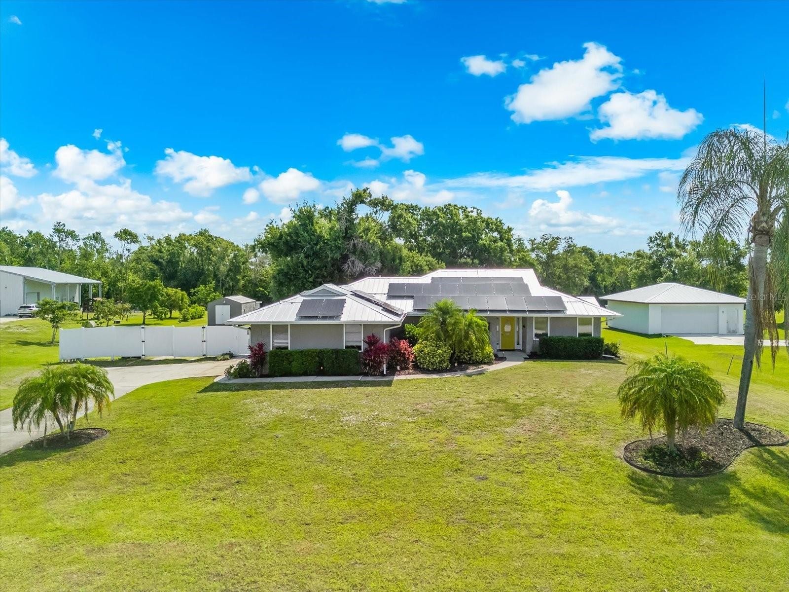 1821 RACIMO DR