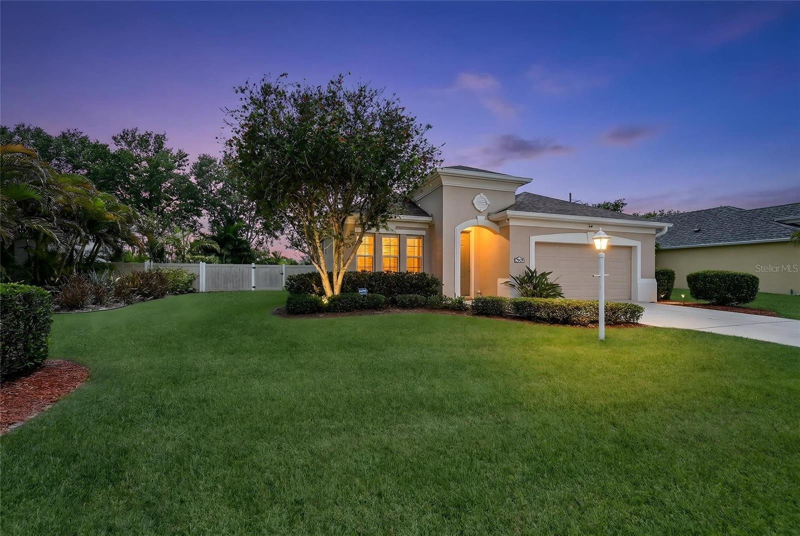 2909 44TH CT E