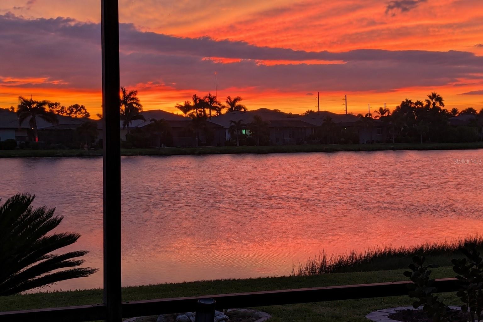 2216 WEAVER BIRD LN