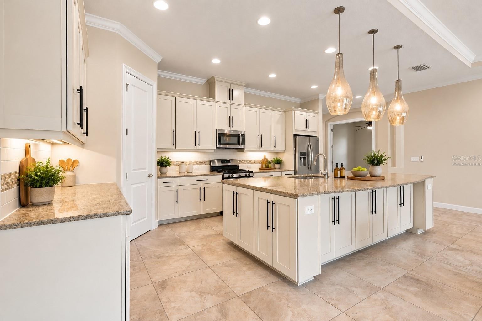 9765 HIGHLAND PARK PL