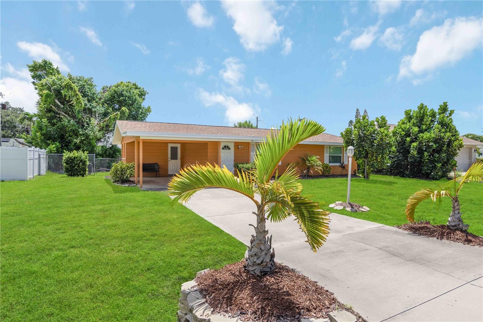 3035 SHAMROCK DR