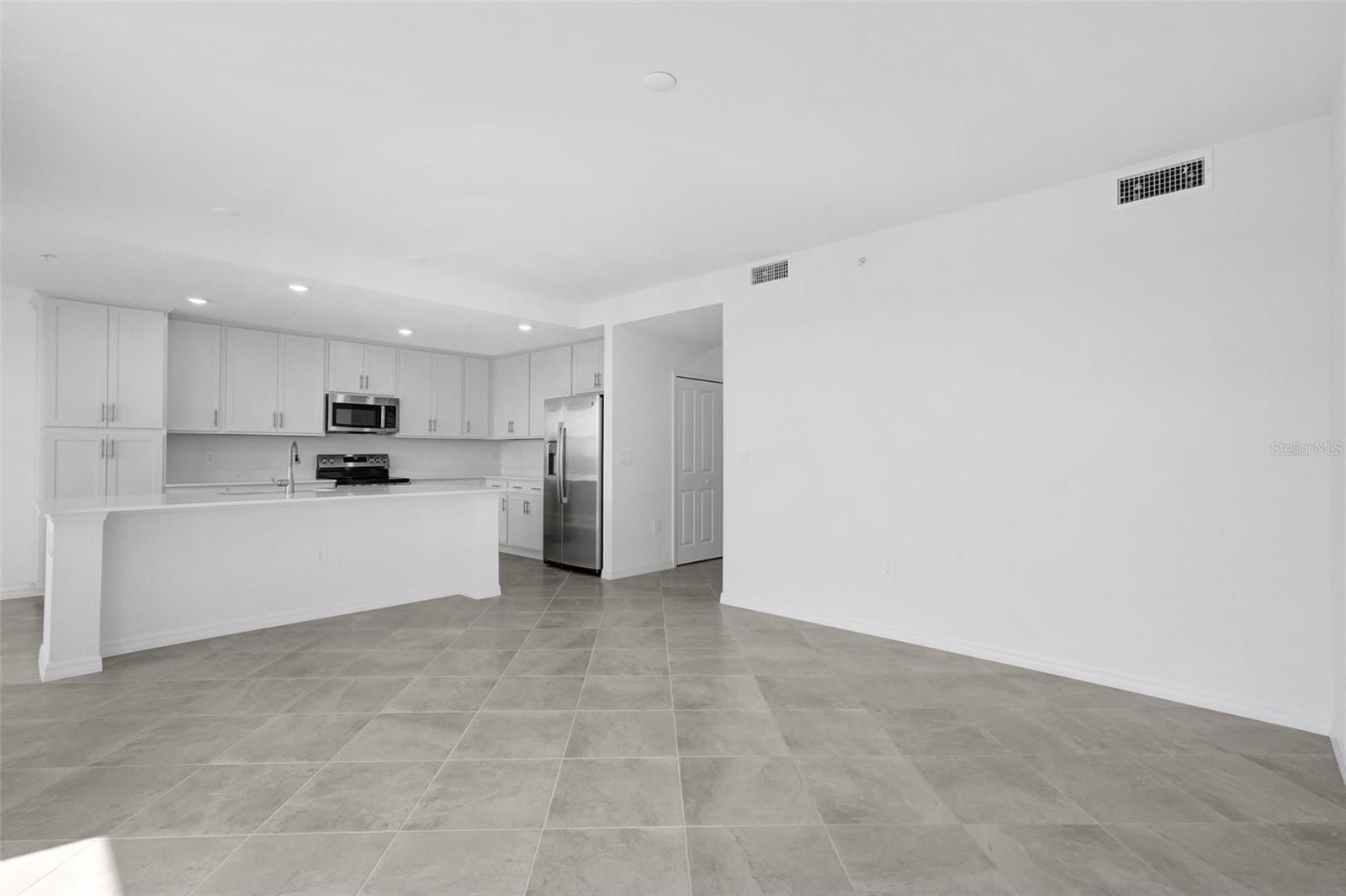 19116 SCALLOP LOOP #102